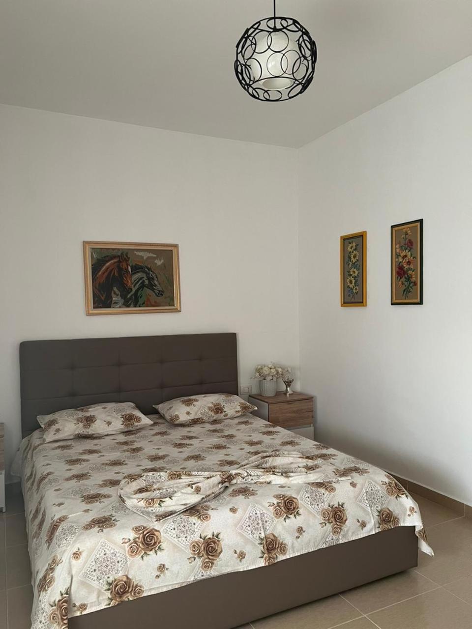 Corazon Guest House Влёра Экстерьер фото